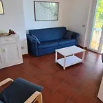 Le Sprizze A Bordo Del Mare - Goelba Vakantiehuis *