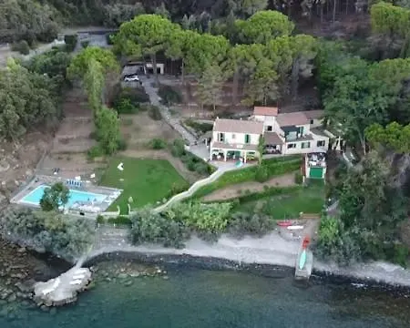 Le Sprizze A Bordo Del Mare - Goelba * 马西亚娜马里纳