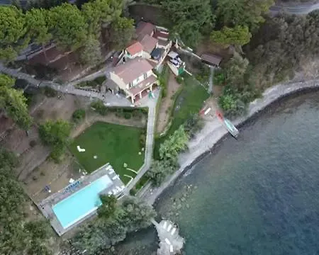 펜션 Le Sprizze A Bordo Del Mare - Goelba
