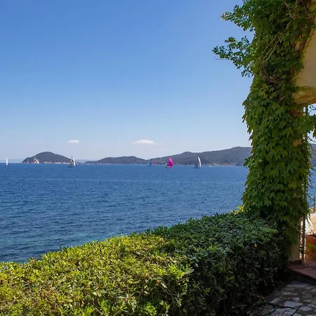 Le Sprizze A Bordo Del Mare - Goelba * Marciana Marina (Isola d'Elba)