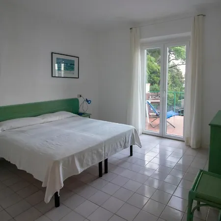 Le Sprizze A Bordo Del Mare - Goelba * Marciana Marina (Isola d'Elba)