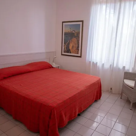 Le Sprizze A Bordo Del Mare - Goelba Feriehus *