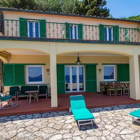 Le Sprizze A Bordo Del Mare - Goelba מרצ'יאנה מרינה