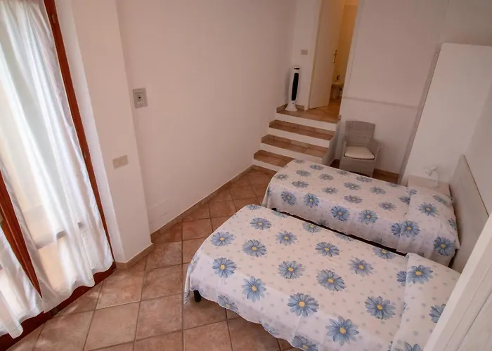 Le Sprizze A Bordo Del Mare - Goelba * מרצ'יאנה מרינה