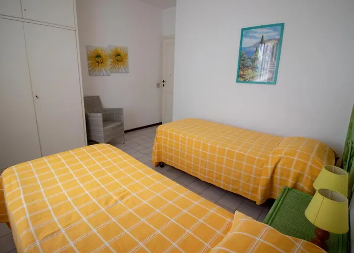 Le Sprizze A Bordo Del Mare - Goelba מרצ'יאנה מרינה