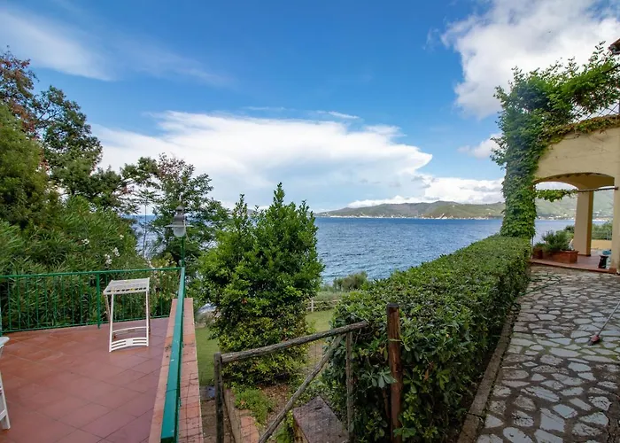 בית נופש Le Sprizze A Bordo Del Mare - Goelba *