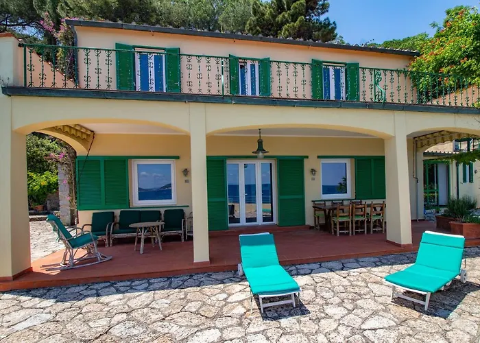 Le Sprizze A Bordo Del Mare - Goelba מרצ'יאנה מרינה