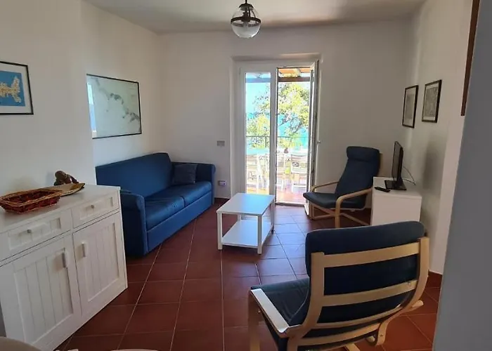 Le Sprizze A Bordo Del Mare - Goelba * מרצ'יאנה מרינה