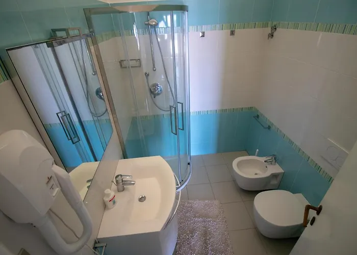 Le Sprizze A Bordo Del Mare - Goelba *