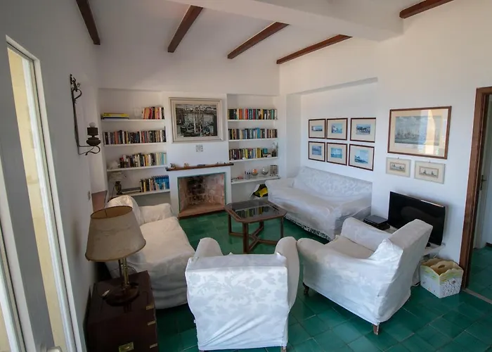 Le Sprizze A Bordo Del Mare - Goelba בית נופש